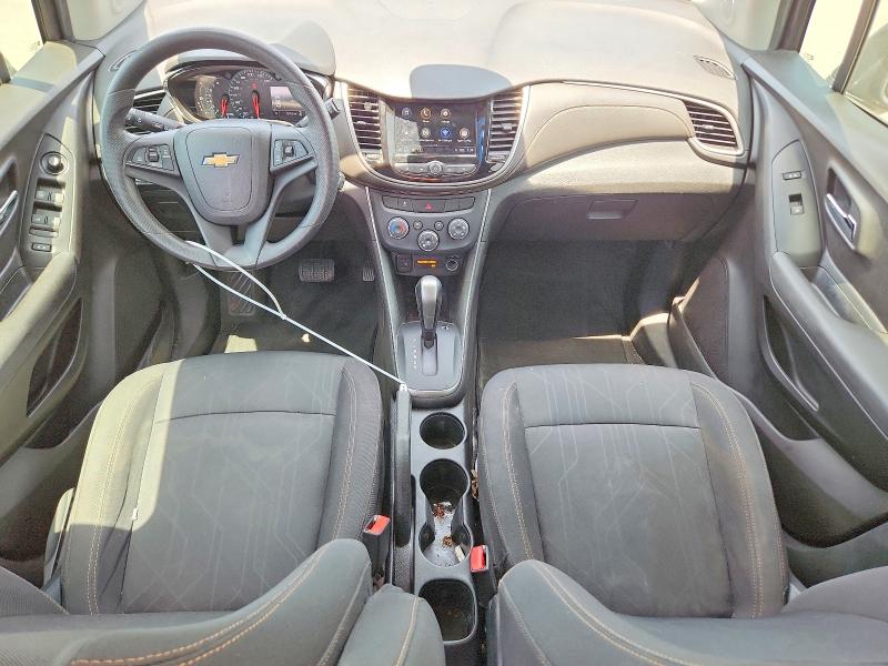 Photo 8 from auction – 2018 CHEVROLET TRAX with VIN 3GNCJLSB7JL189865