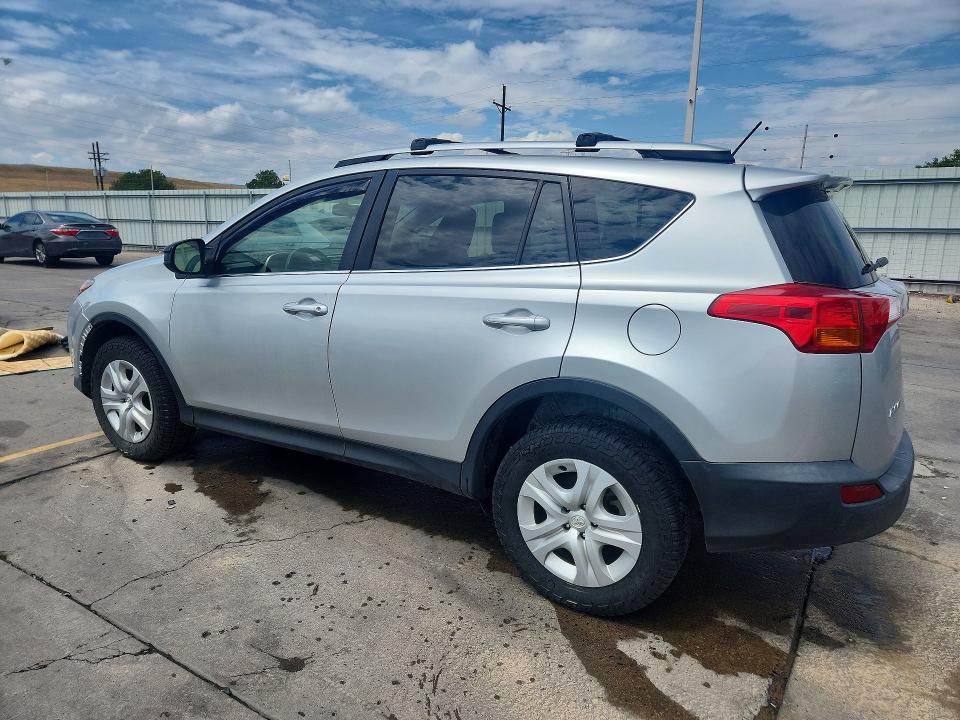 Photo 2 from auction – 2015 TOYOTA RAV4 with VIN JTMBFREV8FJ033864
