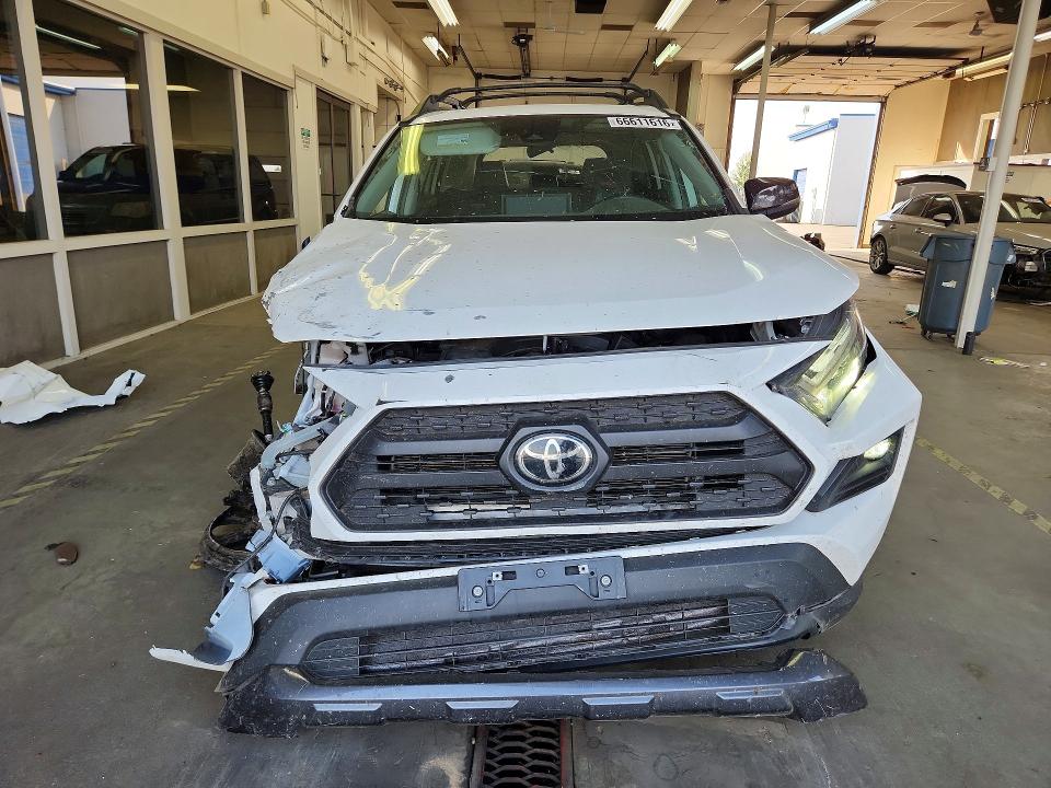 Photo 5 from auction – 2022 TOYOTA RAV4 with VIN 2T3S1RFV3NW260554