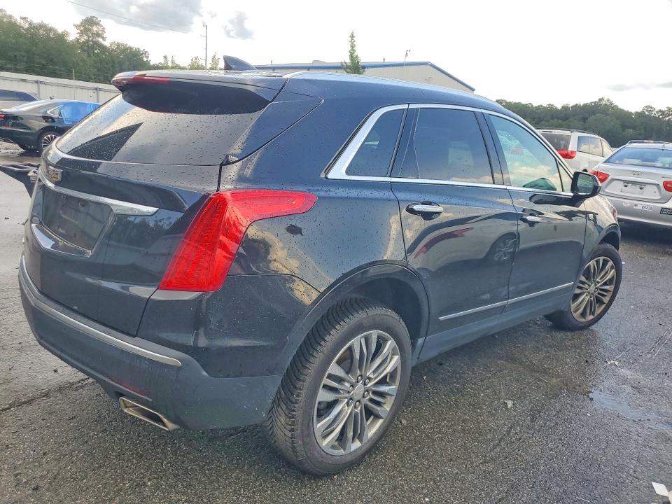 Photo 3 from auction – 2017 CADILLAC XT5 with VIN 1GYKNERS2HZ206756