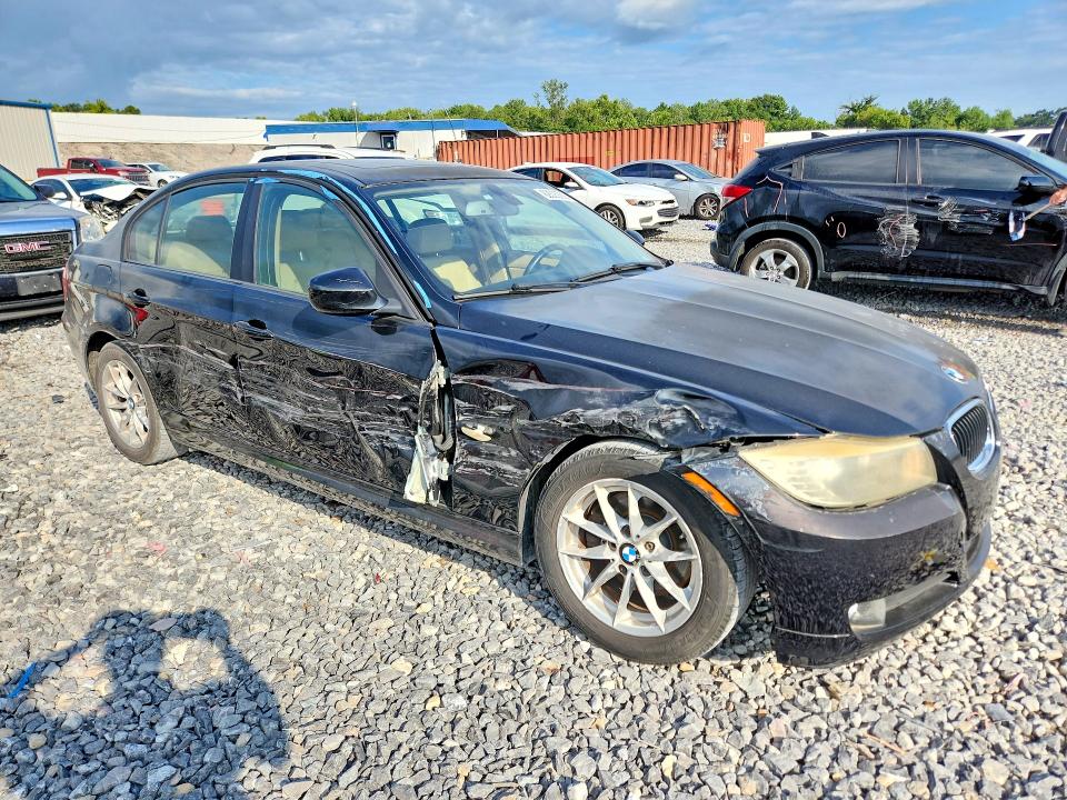 Photo 4 from auction – 2010 BMW 328 with VIN WBAPH7G50ANM50184