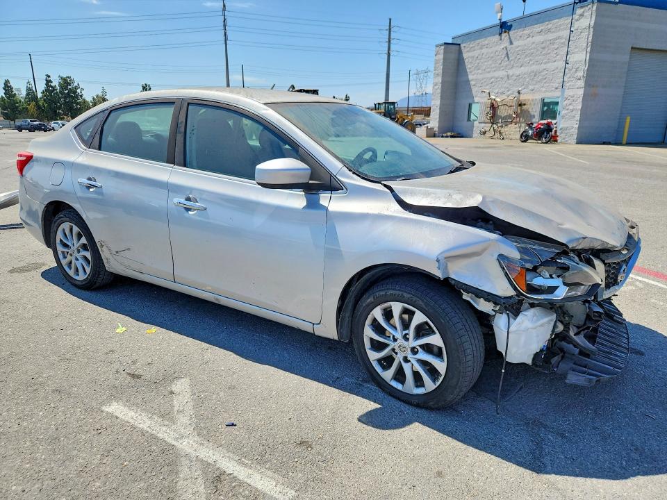 Photo 4 from auction – 2019 NISSAN SENTRA with VIN 3N1AB7AP2KY415495