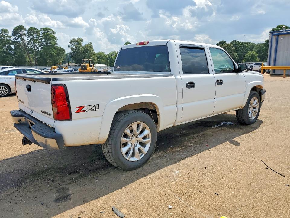 Photo 3 from auction – 2004 CHEVROLET SILVERADO with VIN 2GCEK13T841379836