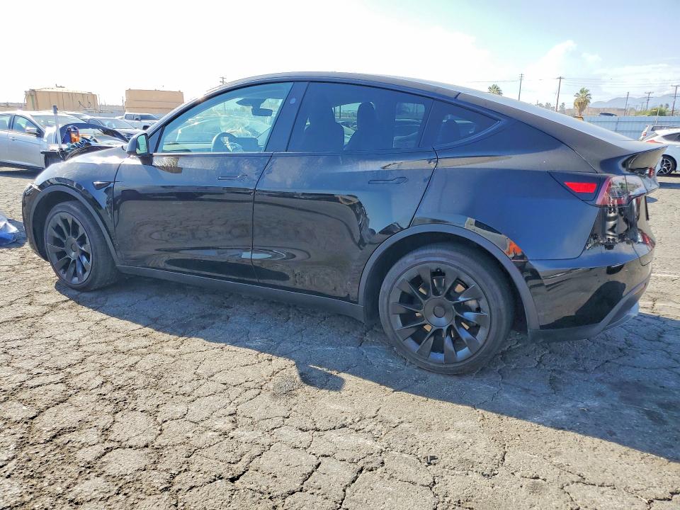 Photo 2 from auction – 2025 TESLA MODEL Y with VIN 7SAYGDED3SF318655