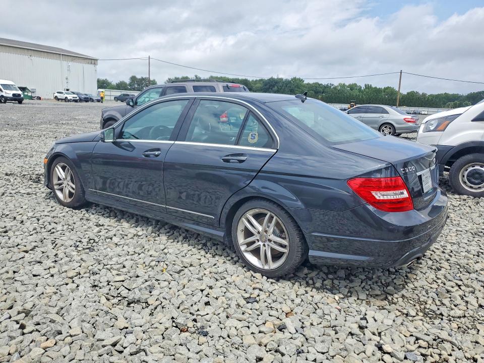 Photo 2 from auction – 2012 MERCEDES-BENZ C with VIN WDDGF8BB0CF857176