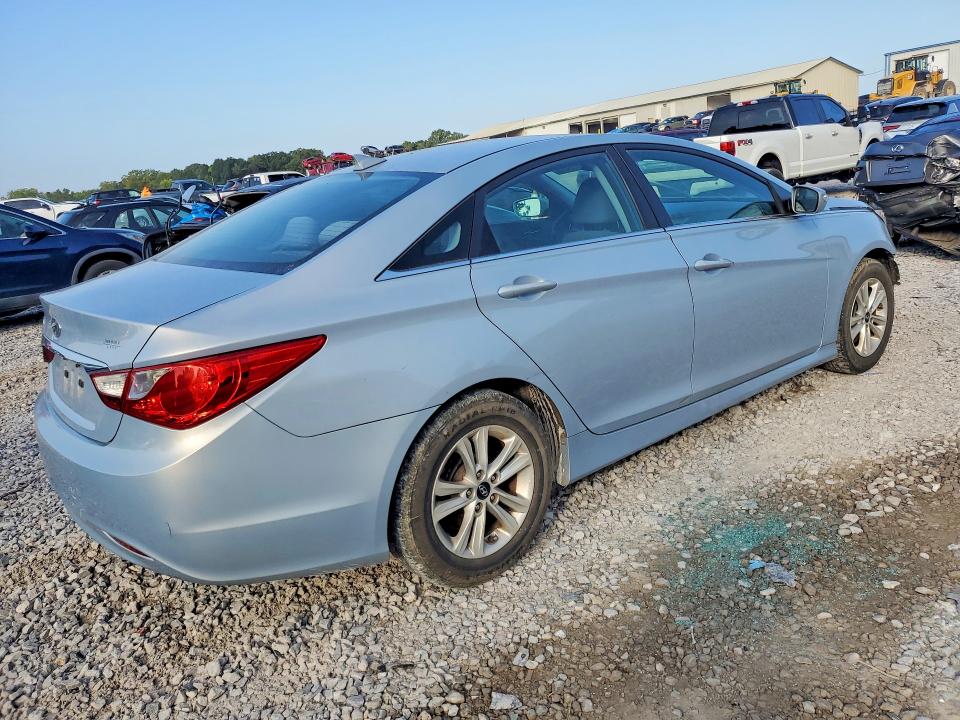 Photo 3 from auction – 2014 HYUNDAI SONATA with VIN 5NPEB4AC8EH899264