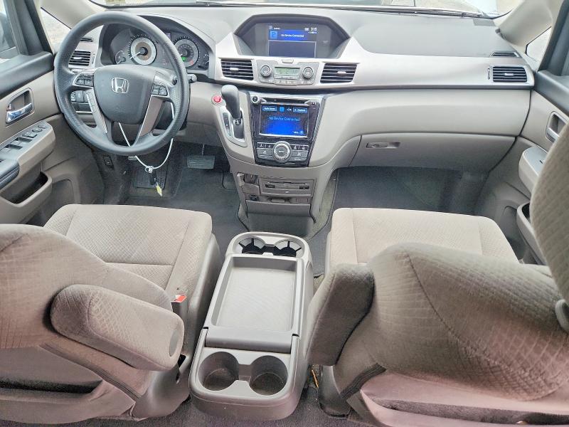 Photo 8 from auction – 2017 HONDA ODYSSEY with VIN 5FNRL5H37HB007678