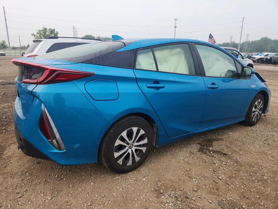 Photo 3 from auction – 2022 TOYOTA PRIUS PRIME with VIN JTDKAMFP2N3220523