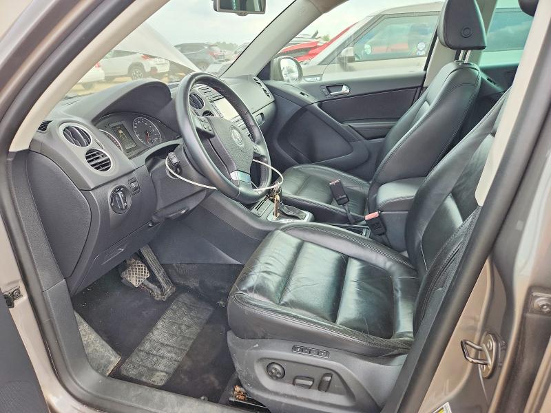 Photo 7 from auction – 2010 VOLKSWAGEN TIGUAN with VIN WVGBV7AX7AW538137