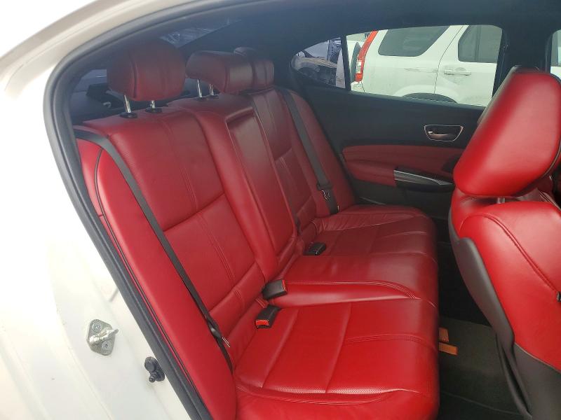 Photo 10 from auction – 2019 ACURA TLX with VIN 19UUB3F65KA002401