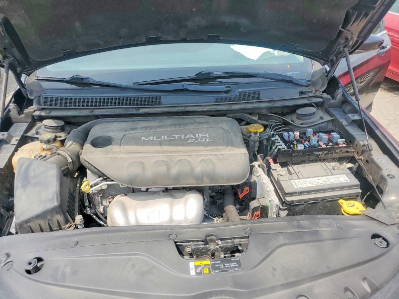Photo 11 from auction – 2017 CHRYSLER 200 with VIN 1C3CCCAB8HN507186