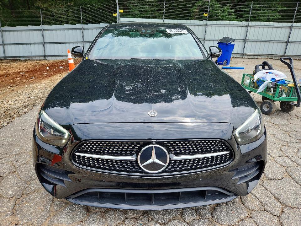 Photo 5 from auction – 2023 MERCEDES-BENZ E with VIN W1KZF8DB5PB184601