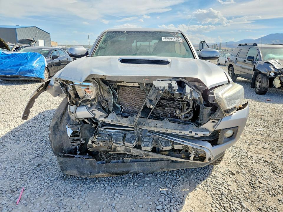 Photo 5 from auction – 2016 TOYOTA TACOMA with VIN 3TMCZ5AN4GM043600