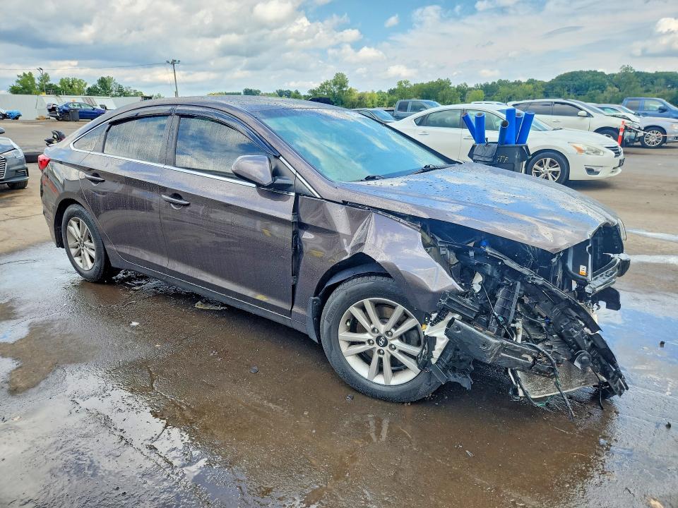 Photo 4 from auction – 2015 HYUNDAI SONATA with VIN 5NPE24AF6FH164200