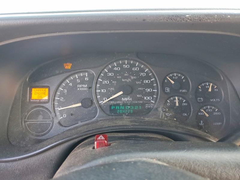 Photo 9 from auction – 2002 CHEVROLET SILVERADO with VIN 2GCEC19T521349338