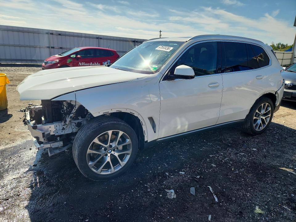 BMW X5 2020 with VIN 5UXCR6C01L9B50136 - Photo from auction