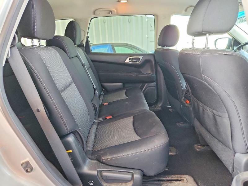 Photo 11 from auction – 2017 NISSAN PATHFINDER with VIN 5N1DR2MN9HC672881