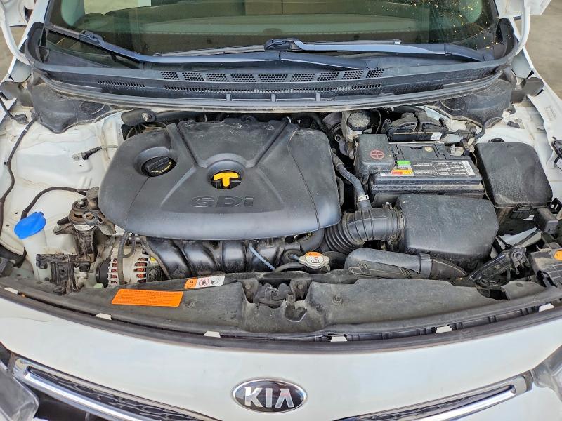 Photo 11 from auction – 2016 KIA FORTE KOUP with VIN KNAFX6A88G5658964