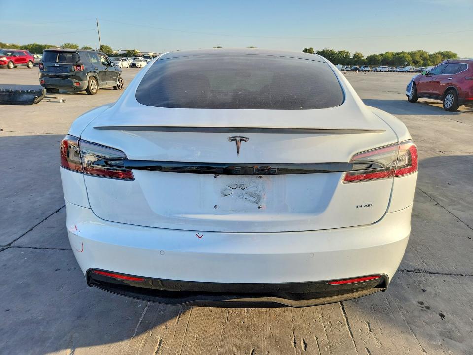 Photo 6 from auction – 2022 TESLA MODEL S with VIN 5YJSA1E68NF460038