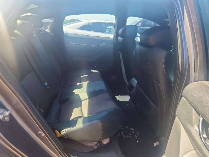 Photo 10 from auction – 2018 HONDA ACCORD with VIN 1HGCV1F3XJA215288