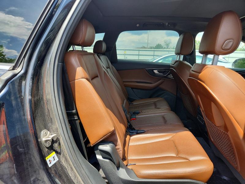 Фото 10 с аукциона – 2017 AUDI Q7 с VIN WA1LAAF75HD058270
