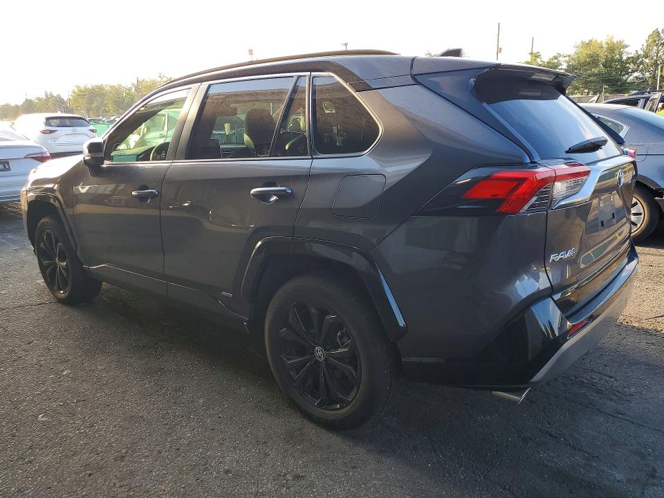 Photo 2 from auction – 2022 TOYOTA RAV4 with VIN JTME6RFV2NJ014642