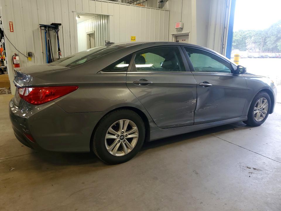 Photo 3 from auction – 2014 HYUNDAI SONATA with VIN 5NPEB4AC8EH849870