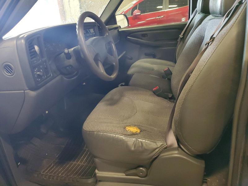 Снимка 7 от търг – 2005 CHEVROLET SILVERADO с VIN 1GCEC14X35Z108660