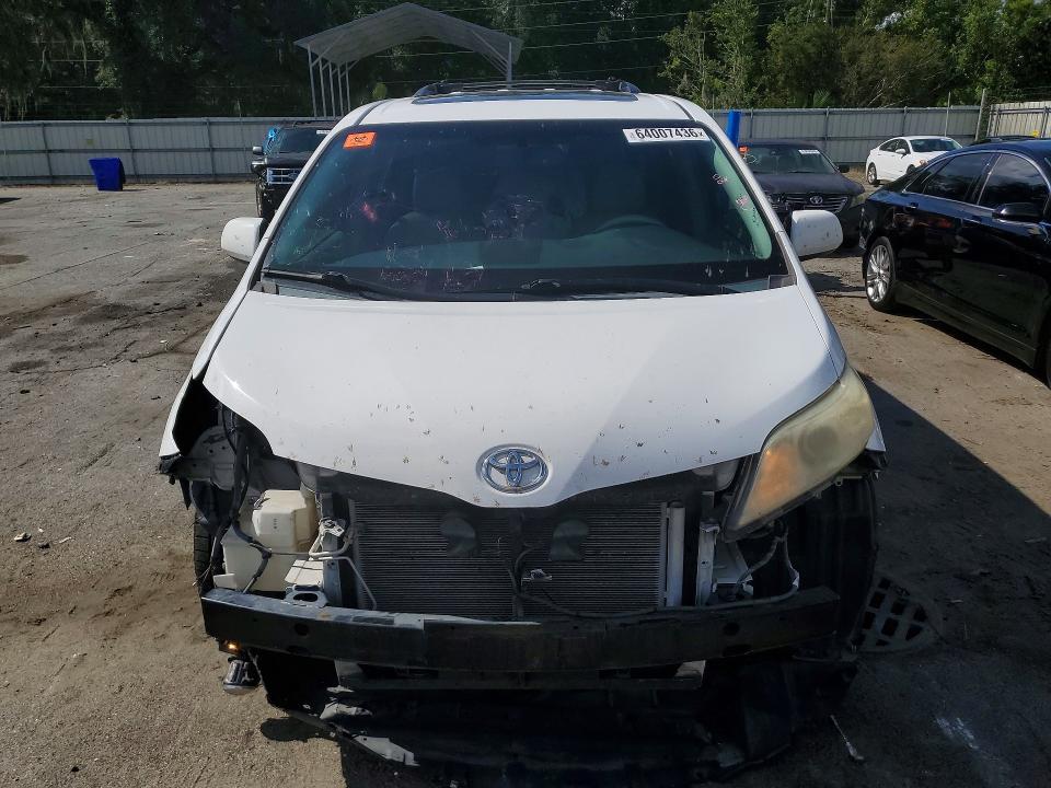 Photo 5 from auction – 2012 TOYOTA SIENNA with VIN 5TDYK3DC6CS259001