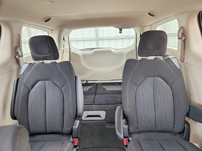 Photo 10 from auction – 2022 CHRYSLER VOYAGER with VIN 2C4RC1CG4NR158142