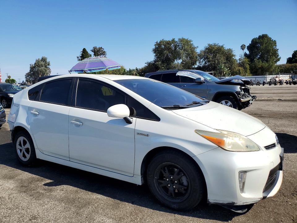 Zdjęcie 4 z aukcji – 2015 TOYOTA PRIUS z VIN JTDKN3DU2F1889878