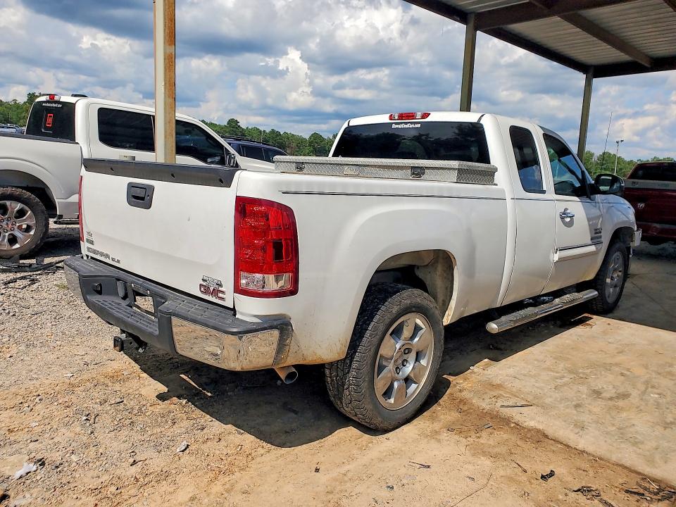 Фото 3 с аукциона – 2011 GMC SIERRA с VIN 1GTR1VE00BZ244594