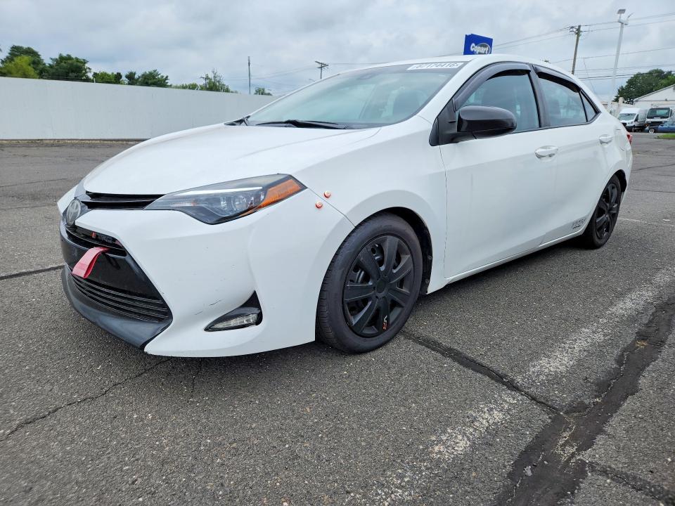 صورة رقم 1 من المزاد - 2018 TOYOTA COROLLA مع VIN 5YFBURHE1JP803067