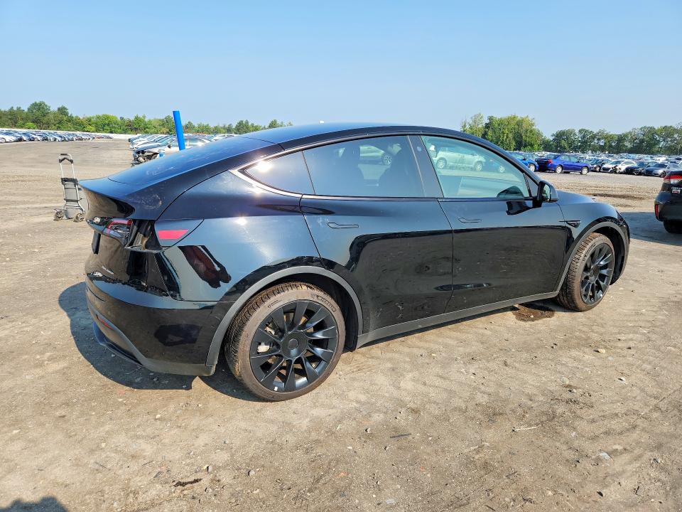Photo 3 from auction – 2023 TESLA MODEL Y with VIN 7SAYGAEE5PF696829