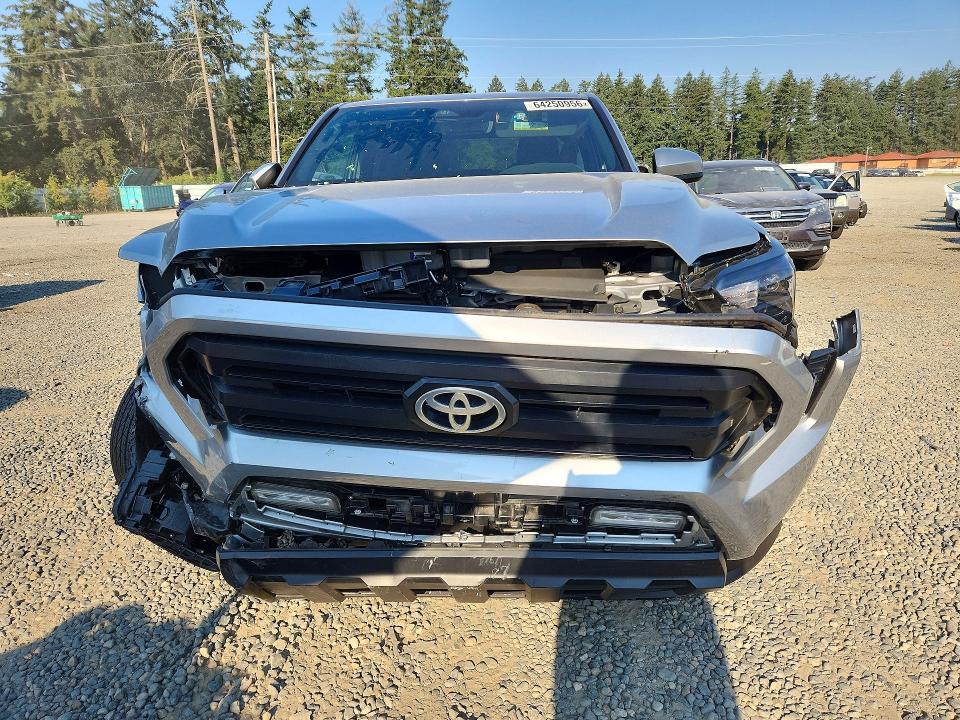 Photo 5 from auction – 2025 TOYOTA TACOMA with VIN 3TMLB5JN0SM108763