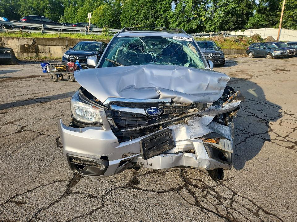 Photo 5 from auction – 2017 SUBARU FORESTER with VIN JF2SJAEC8HH488398