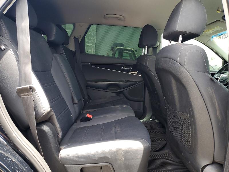 Photo 11 from auction – 2019 KIA SORENTO with VIN 5XYPG4A34KG568632