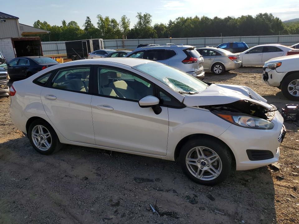 Photo 4 from auction – 2019 FORD FIESTA with VIN 3FADP4BJXKM153002