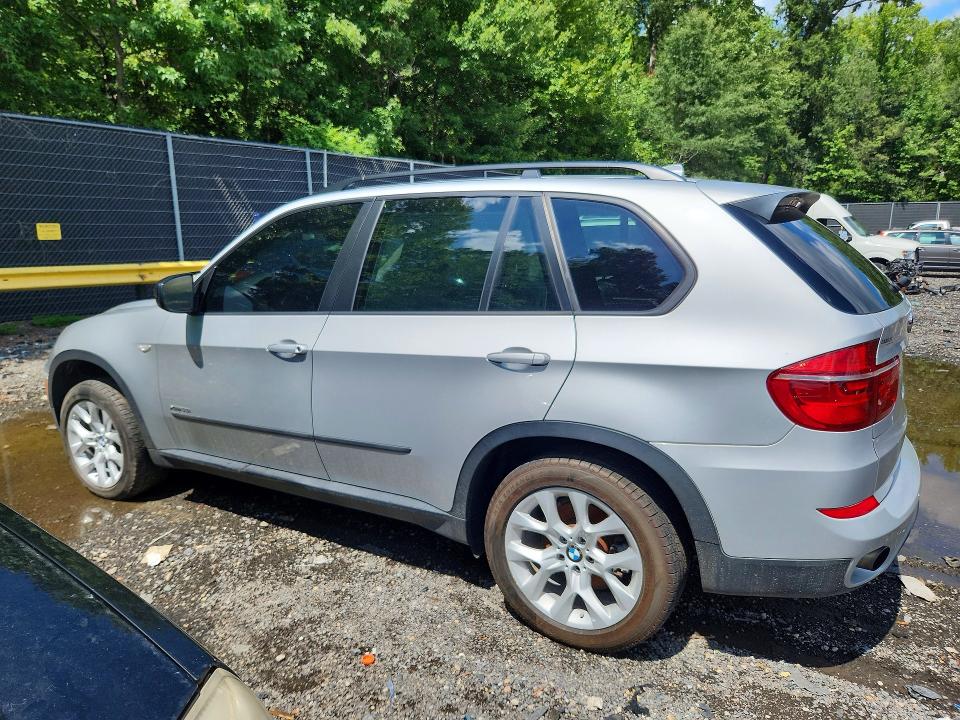 Photo 2 from auction – 2013 BMW X5 with VIN 5UXZV4C55DL994493