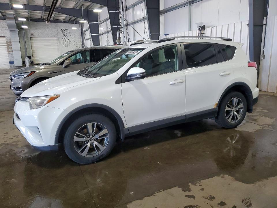 TOYOTA RAV4 2017 with VIN JTMRFREV6HJ163434 - Photo from auction