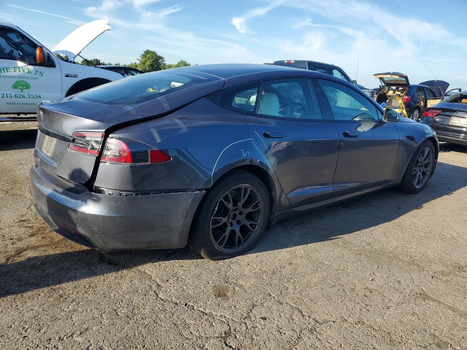 Photo 3 from auction – 2021 TESLA MODEL S with VIN 5YJSA1E53MF453147