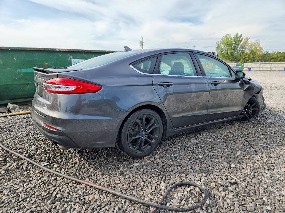 Photo 3 from auction – 2020 FORD FUSION with VIN 3FA6P0HD6LR219472