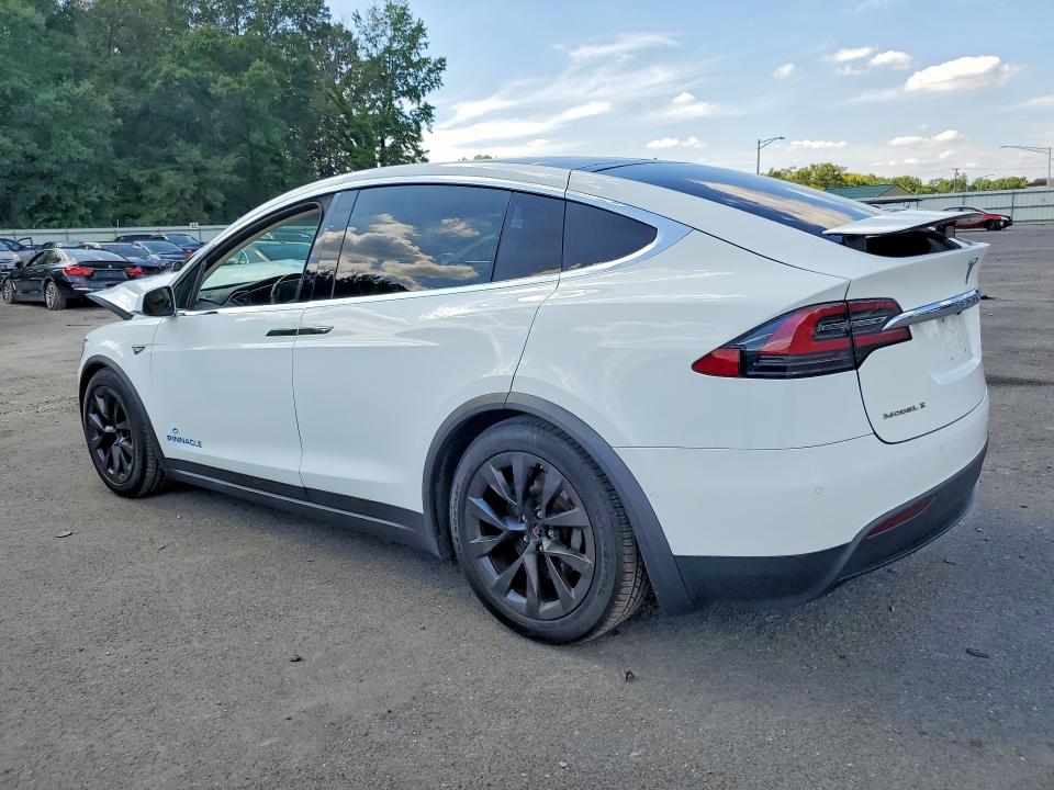 Photo 2 from auction – 2016 TESLA MODEL X with VIN 5YJXCBE21GF016554