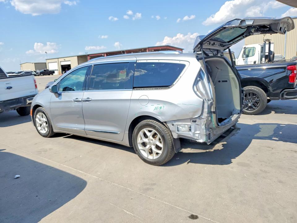 Photo 2 from auction – 2020 CHRYSLER PACIFICA with VIN 2C4RC1GG7LR125398