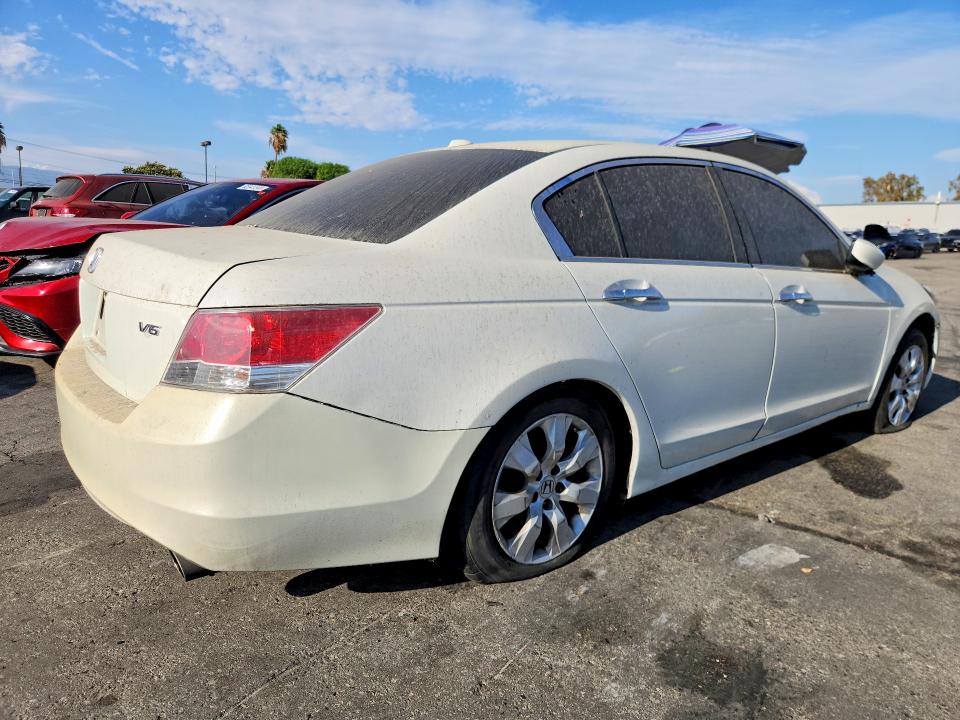 Photo 3 from auction – 2010 HONDA ACCORD with VIN 1HGCP3F82AA002322