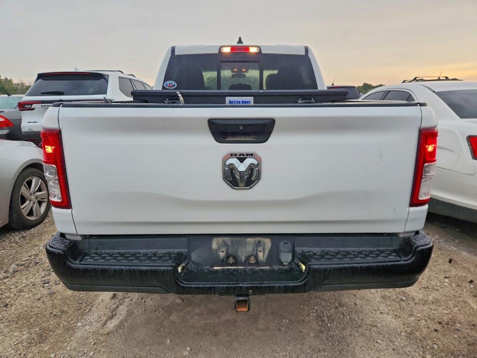 Zdjęcie 6 z aukcji – 2019 RAM 1500 z VIN 1C6RREGTXKN650803