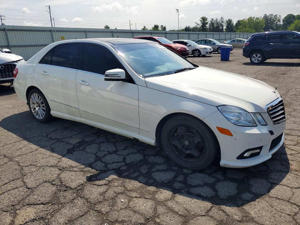 Photo 4 from auction – 2011 MERCEDES-BENZ E with VIN WDDHF8HB8BA292084