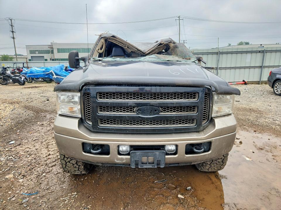 Фото 5 с аукциона – 2005 FORD EXCURSION с VIN 1FMSU45P25ED44378