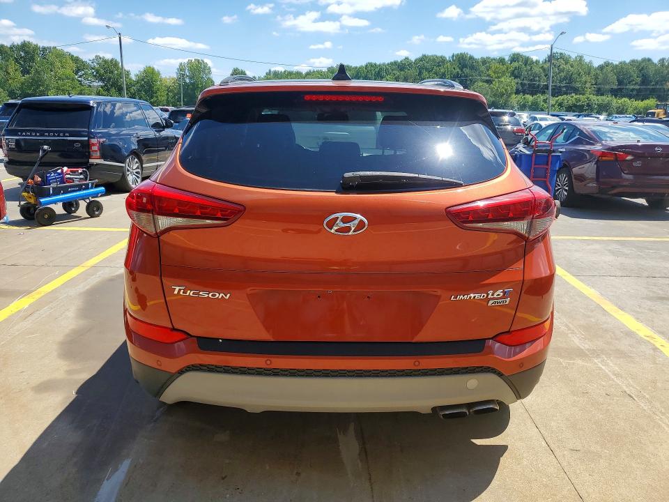 Photo 6 from auction – 2017 HYUNDAI TUCSON with VIN KM8J3CA28HU370982