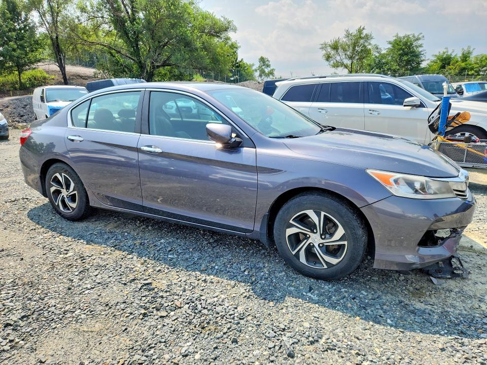 Photo 4 from auction – 2017 HONDA ACCORD with VIN 1HGCR2F31HA225907
